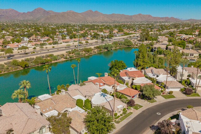 Building Photo - 10126 E Cochise Dr