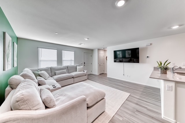 Building Photo - 1601 Dom River Dr