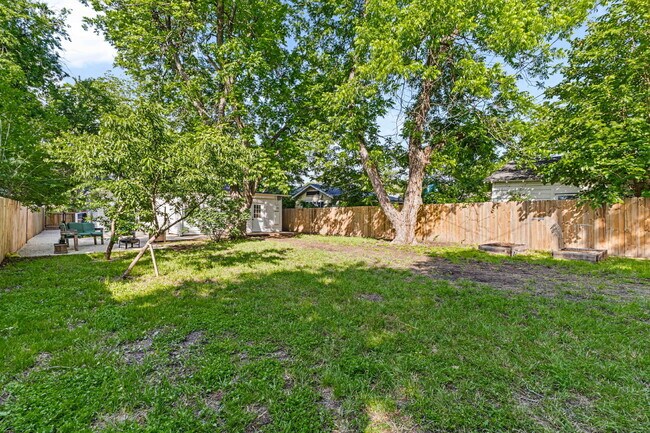 Building Photo - Timeless Charm Meets Modern Comfort in Brookview