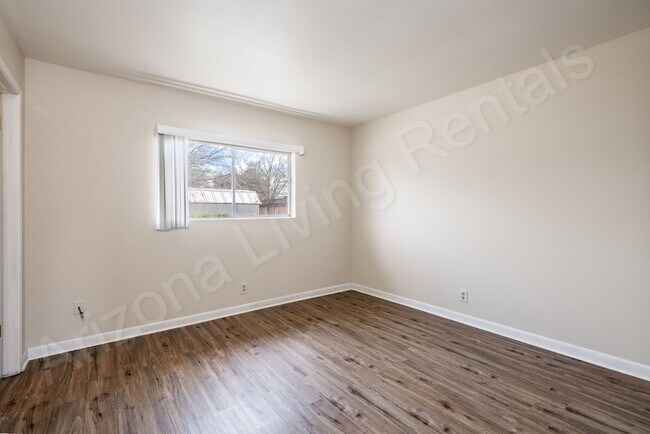 Building Photo - MOVE IN SPECIAL, $675 OFF FIRST MONTH