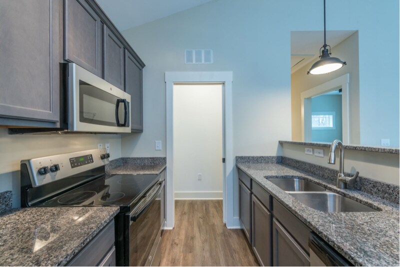 Building Photo - 32 Plant Pl