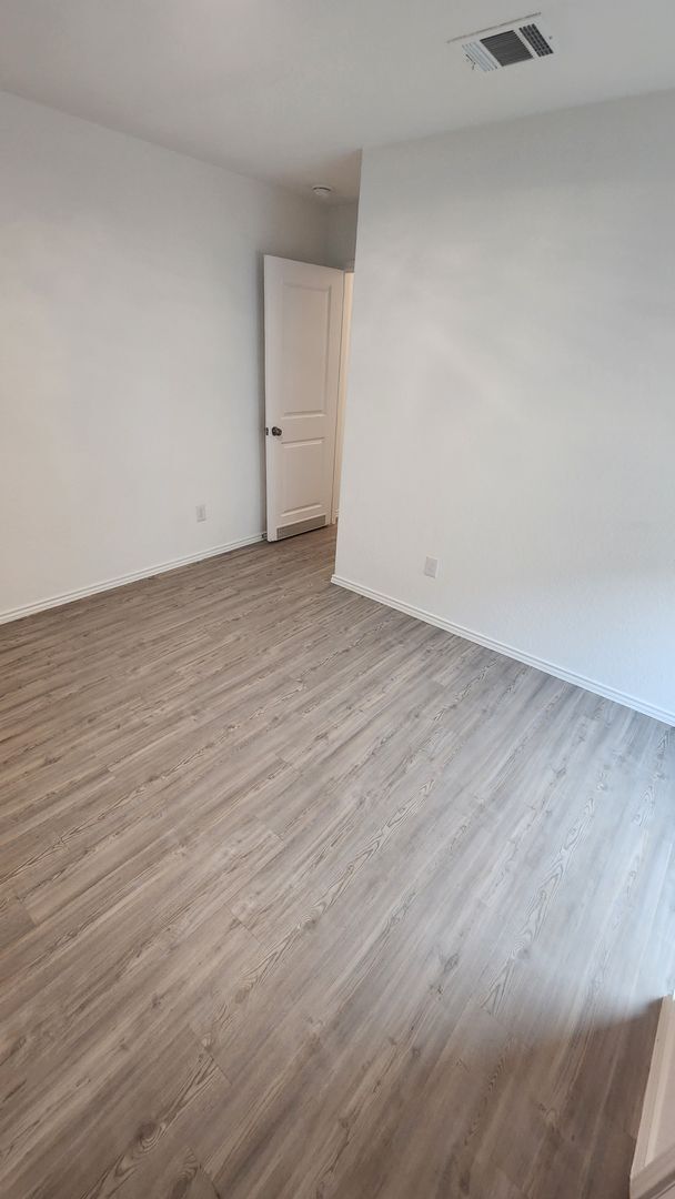 Building Photo - 2815 Charpak Dr