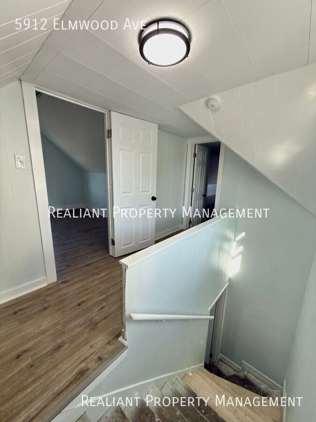 Building Photo - 5912 Elmwood Ave