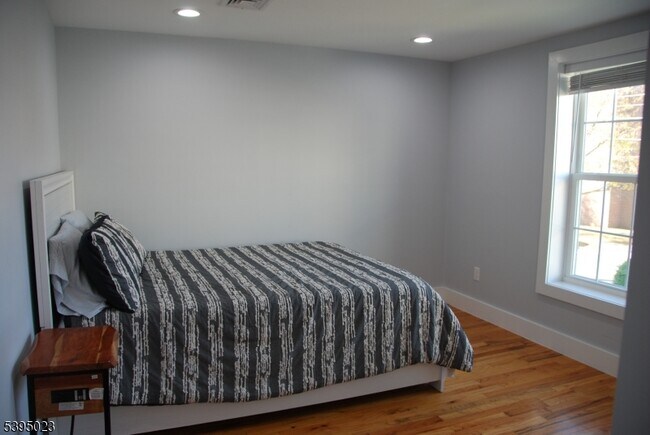 Building Photo - 229 Monroe St