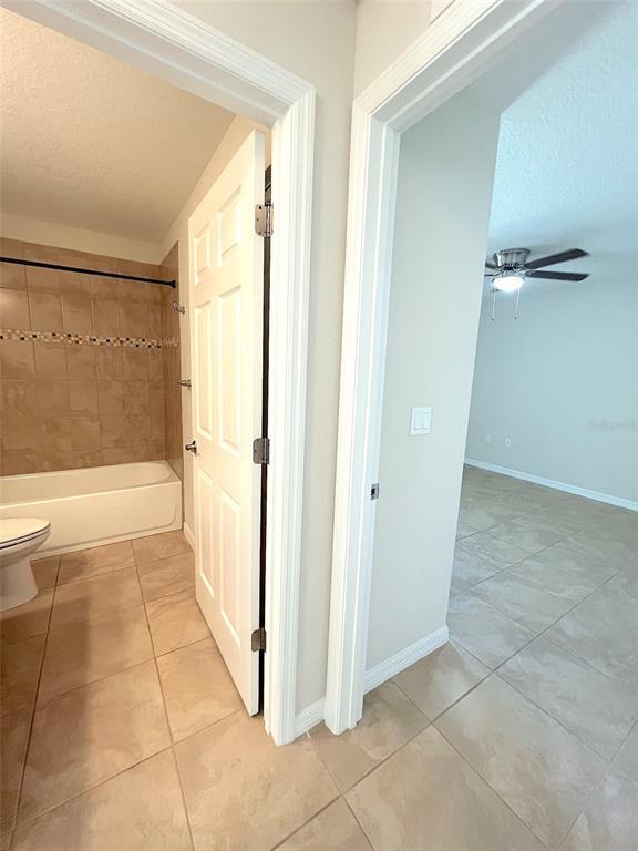 Building Photo - 9 Raemond Ln