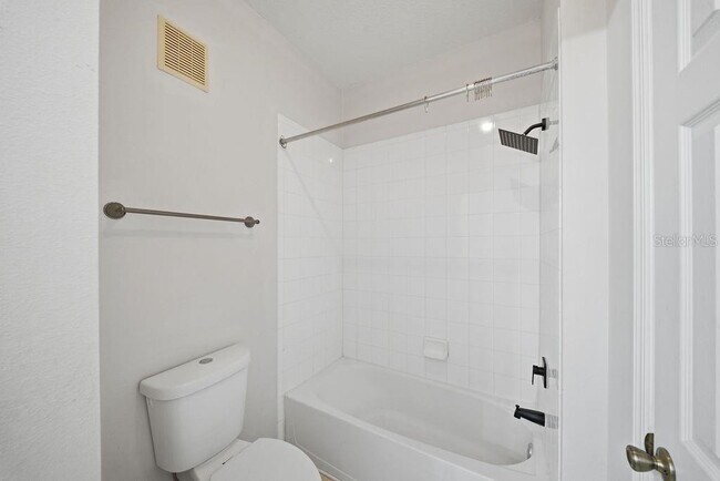 Building Photo - 3190 Dante Dr