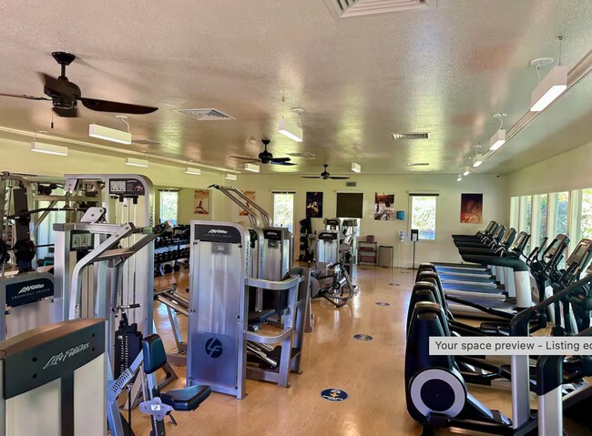 Building Photo - 1102-1102 Olani St