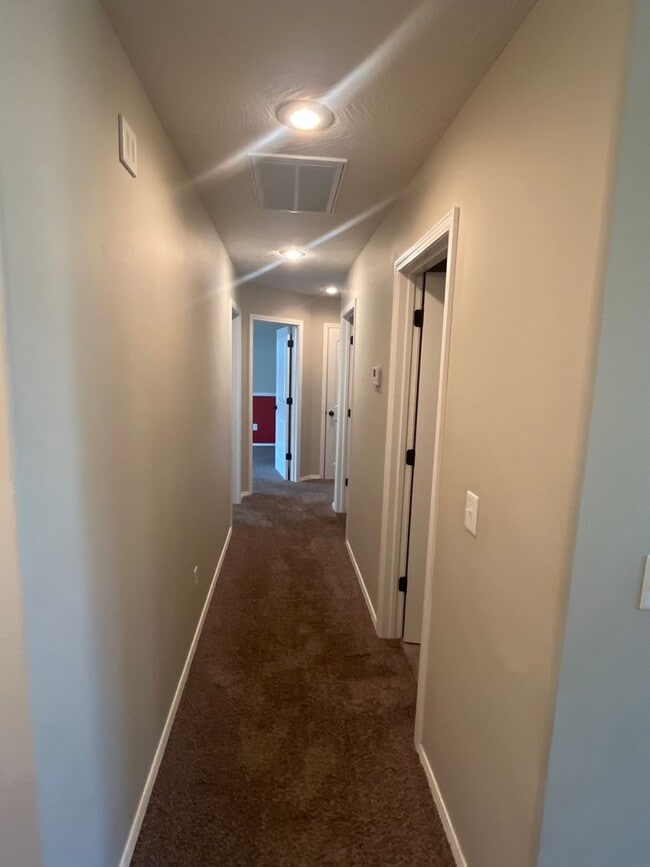 Building Photo - Sit Back, Relax. Your New home Awaits.