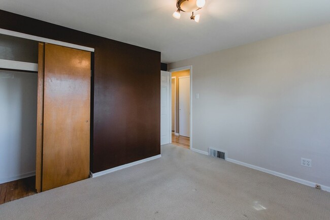 Building Photo - New Finishes in this Home on a Large Lot with Covered Parking and AIR CONDITIONING! MOVE IN READY!