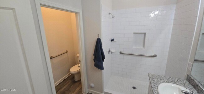 Building Photo - 701 Dylan Ct