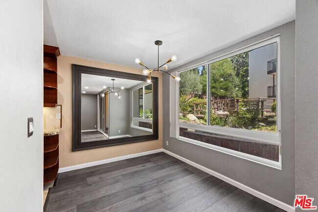 Building Photo - 1340 S Beverly Glen Blvd