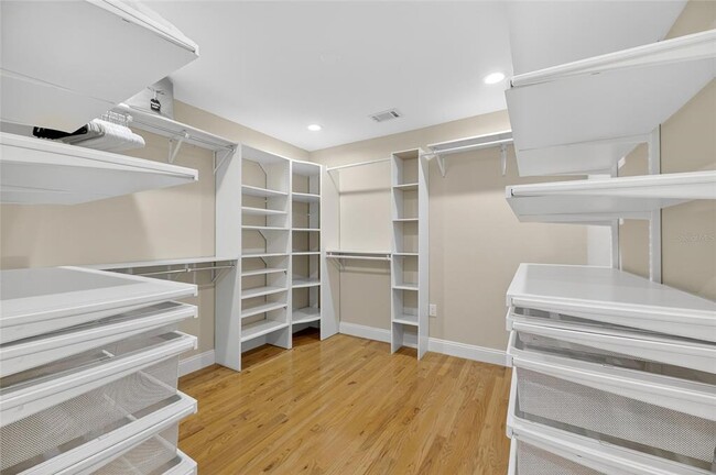 Building Photo - 160 Marina Del Rey Ct