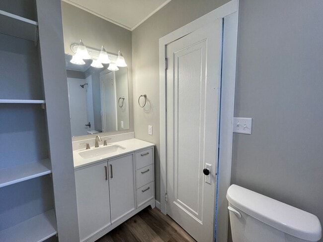 Building Photo - Adorable bungalow in Jenison