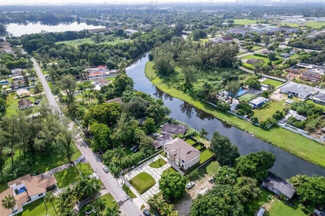 Building Photo - 1962 NW 107th St