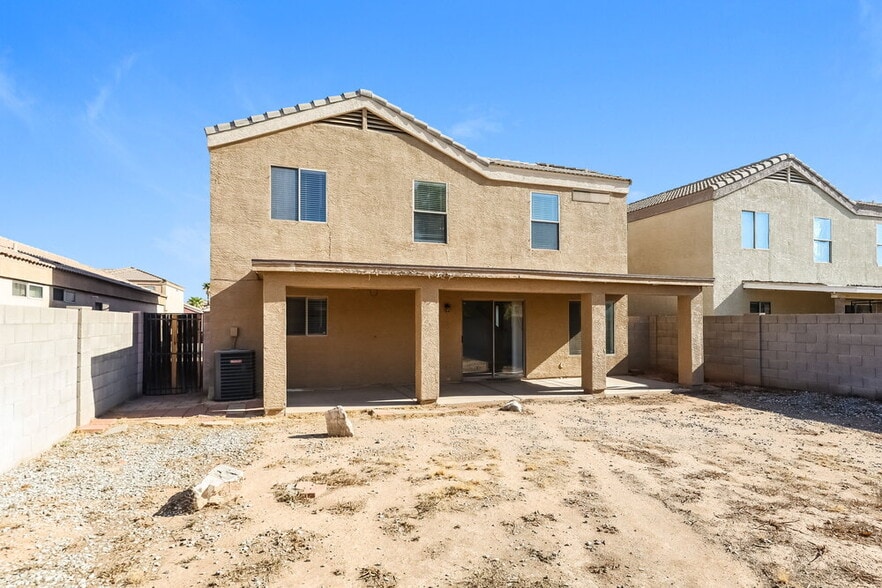Building Photo - 12329 W Windrose Dr