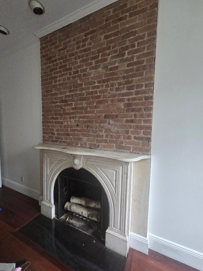 Building Photo - 0 bedroom in New York NY 10065