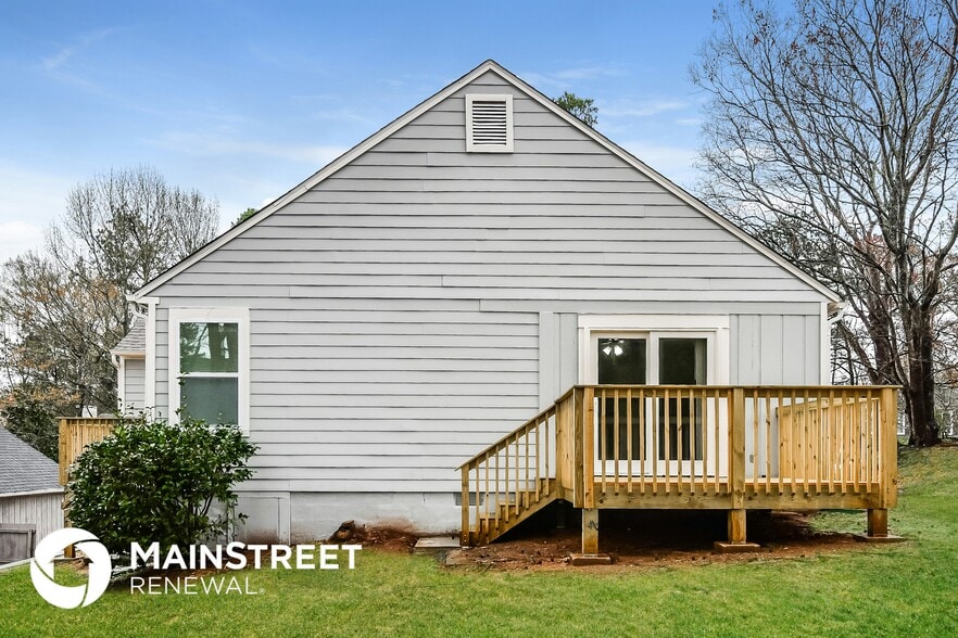 Building Photo - 637 Woodcrest Manor Dr