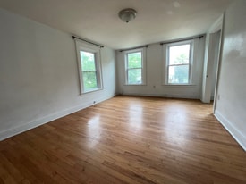 Building Photo - 1411 Dunnsville Rd