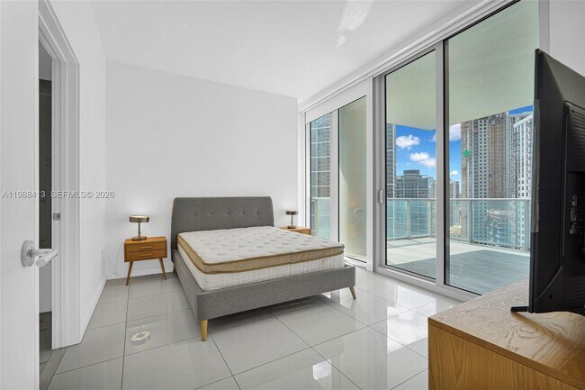 Building Photo - 851 NE 1st Ave