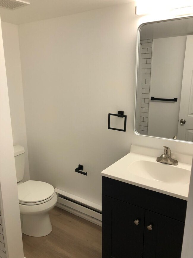 Building Photo - 125 Lockart Plaza