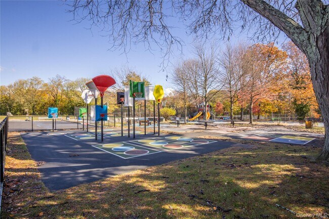 Building Photo - 1 Victoria Ln