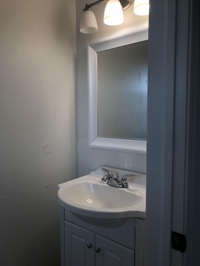 Building Photo - 841 Butler St