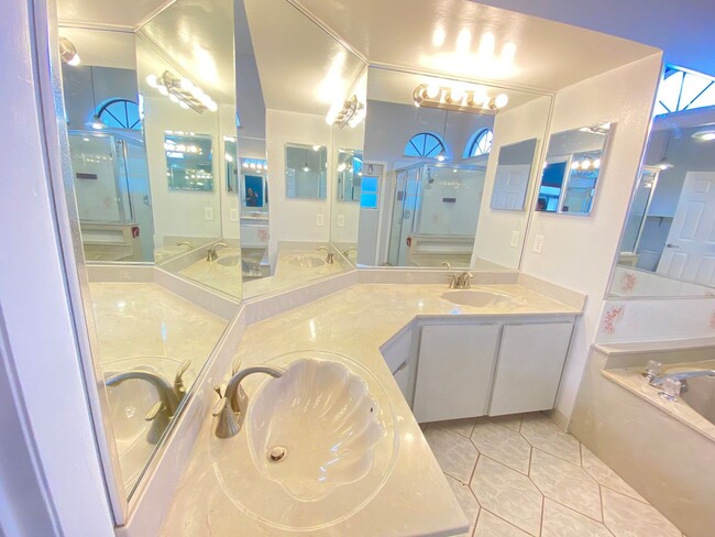 Building Photo - Spacious 3-Bedroom Home with Private Pool ...