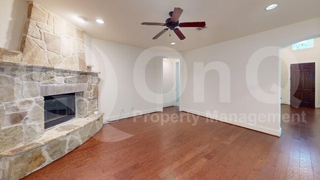Building Photo - 846 Veneto Dr