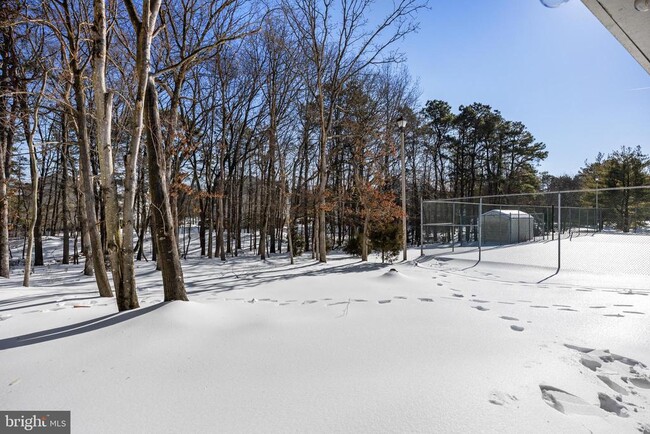 Building Photo - 1 Bridgewater Dr