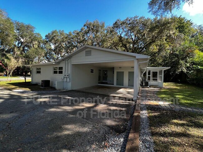 Building Photo - 1220 SE 3rd St