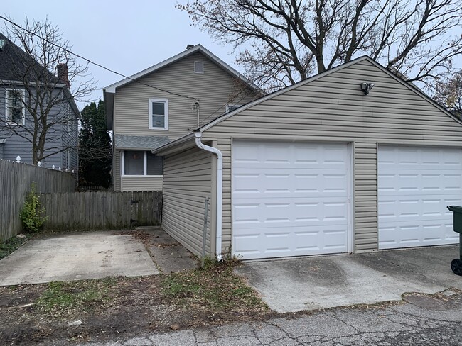 Garage and parking pad - 48 W Longview Ave