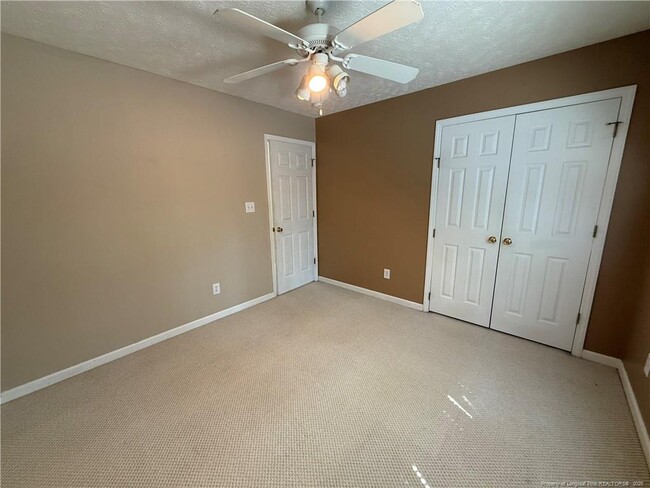 Building Photo - 89 Harborview Dr