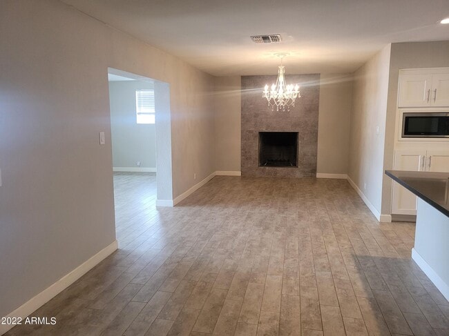 Building Photo - 8826 E Altadena Ave