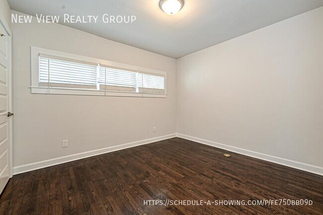 Building Photo - 215 S Gardner Ave
