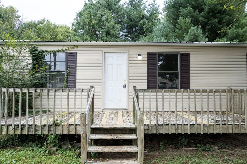 Building Photo - 5440 Harpo St