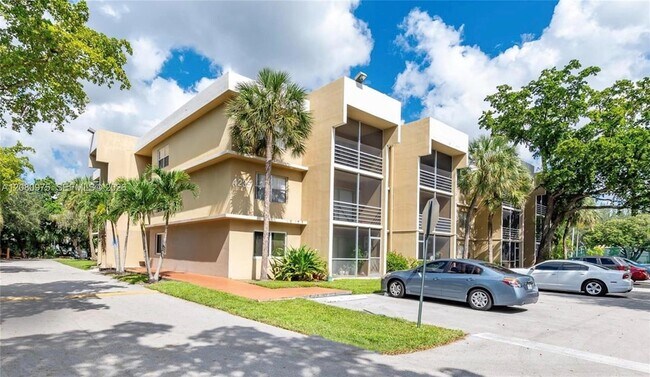 Building Photo - 4235 N University Dr