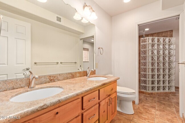 Building Photo - 16411 N Skyridge Ln
