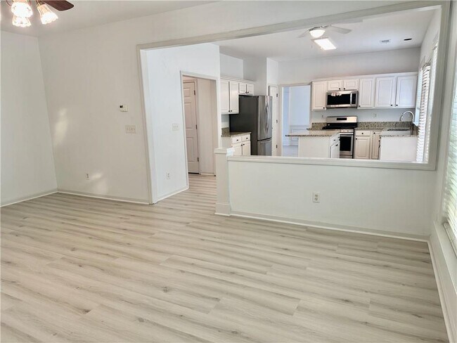 Building Photo - 2555 Haddenham Ln
