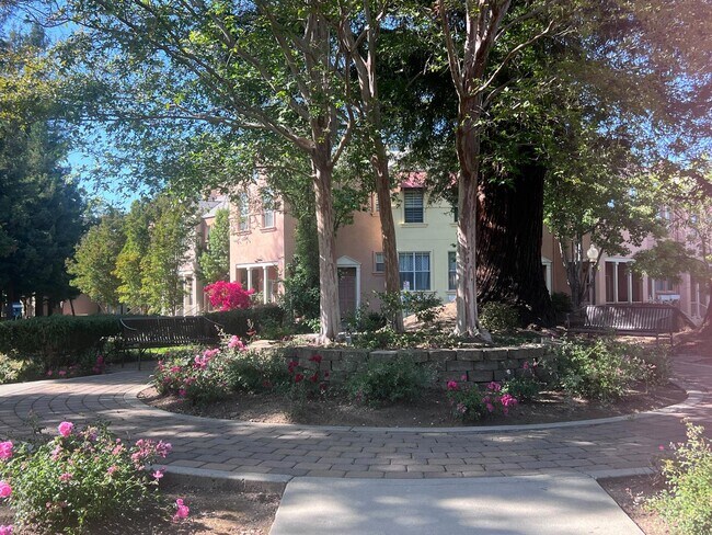 Building Photo - 110 Whits Rd