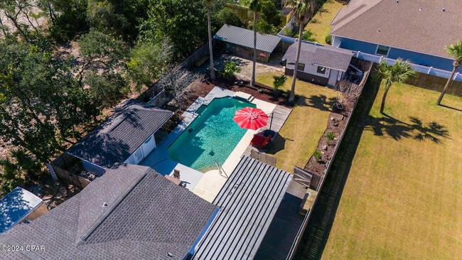 Building Photo - 412 Lantana St