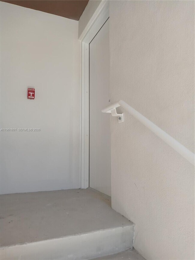 Building Photo - 2555 NE 193rd St