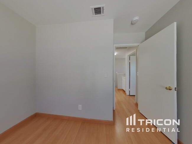 Building Photo - 9027 Warm Springs Cir