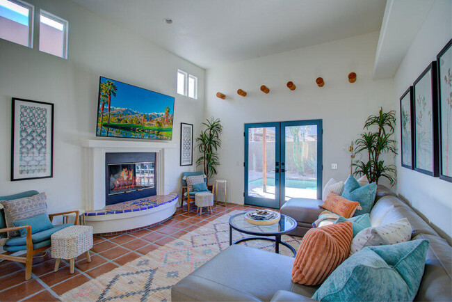 Building Photo - 53345 Avenida Obregon