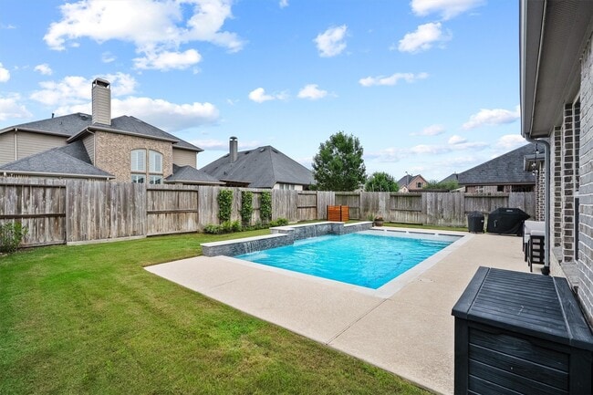 Building Photo - 3427 Willow Cres Ct