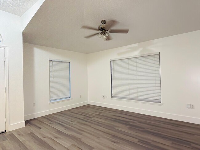 Building Photo - 6921 Long Needle Ct