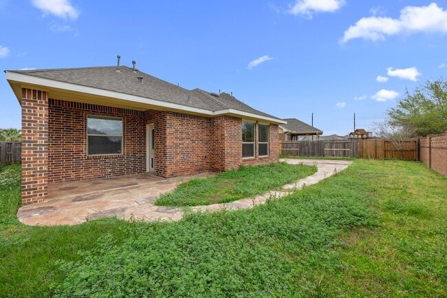 Building Photo - 23831 Villa Lisa Dr
