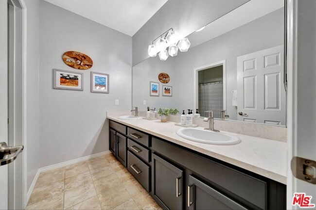 Building Photo - 28667 N Pietro Dr