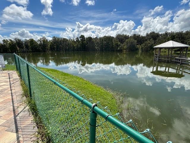 Building Photo - 605 Sunnyside Dr