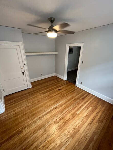 Building Photo - 914 Beaconsfield Ave