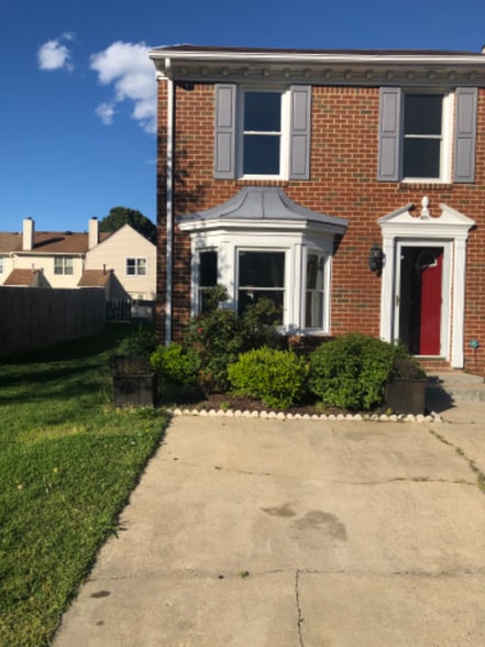 Primary Photo - 461 San Roman Dr